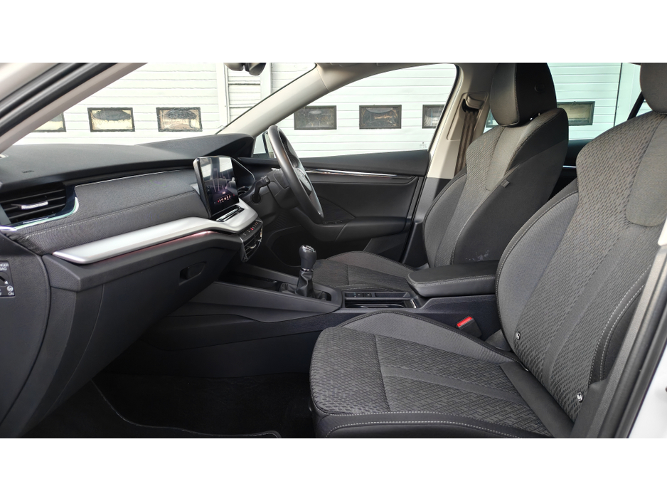 2023 Skoda Octavia STYLE 1.0 TSI 110HP 5DR-JUST 27,000KM- 2 YEAR SKODA WARRANTY-HEATED SEATS-FULL KEYLESS-WIRLESS CHARGING-LED INTERIOR PK €27,950