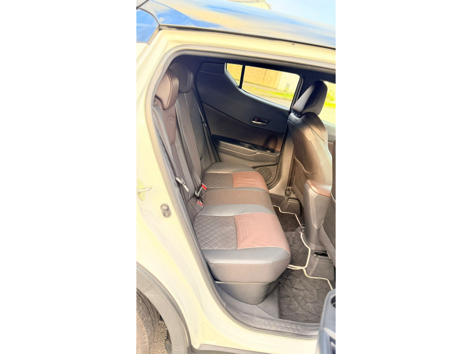 2018 Toyota C-HR 1.8 HYBRID SPORT €21,499