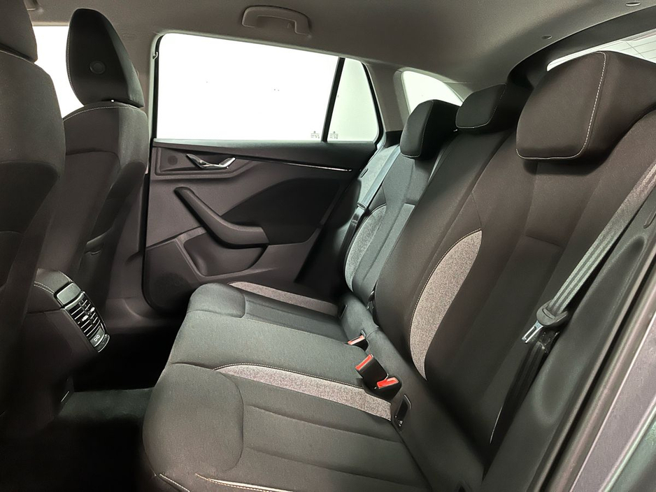 2025 Skoda Scala Selection 1.0TSI 115BHP - Reversing Camera - Climate Control - Keyless Start - Cruise Control - Apple CarPlay/Android Auto €27,950