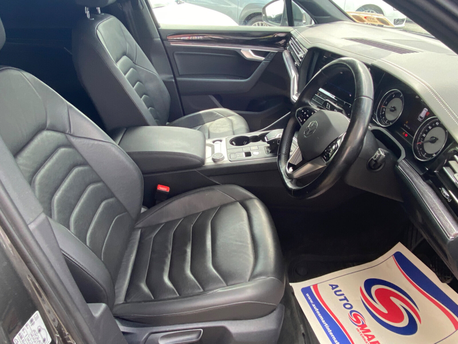 2021 Volkswagen Touareg  €38,170