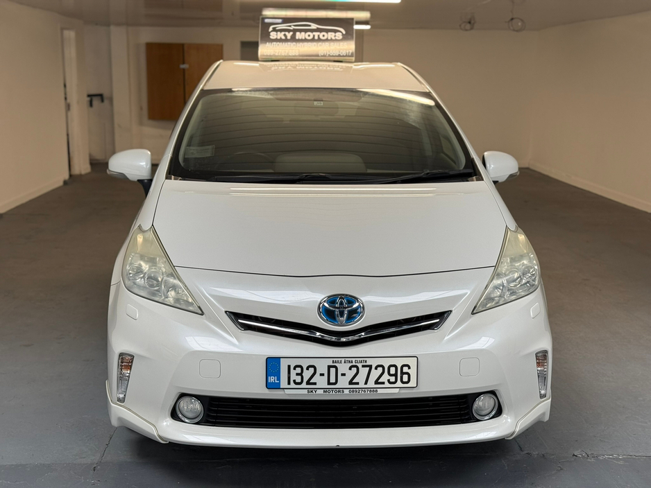 2013 Toyota Prius  €12,490