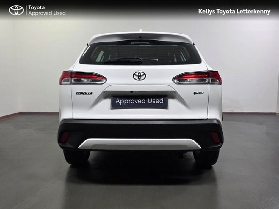 2025 Toyota Corolla Cross COROLLA CROSS 1.8 LUNA #174 €37,490