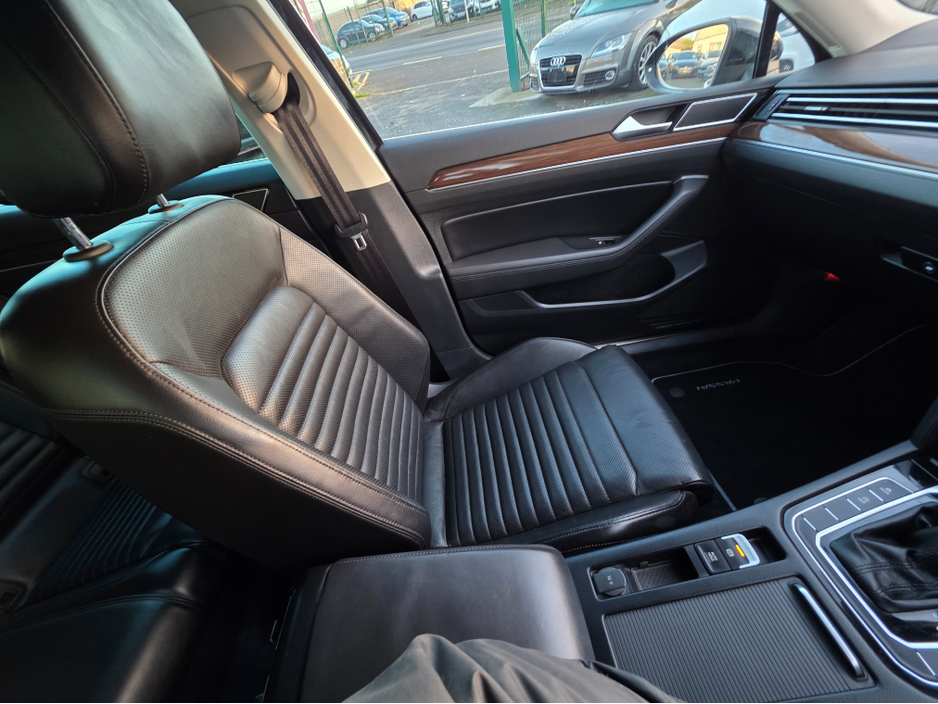 2018 Volkswagen Passat 2.0 TDI VIRTUAL DASH FULL LEATHER HEATED ELECTRIC SEATS SAT NAV CARPLAY ANDROID AUTO BLIND SPORT PARKING SENSORS SELF PARKING ASSIST 360 CAMERA €20,750