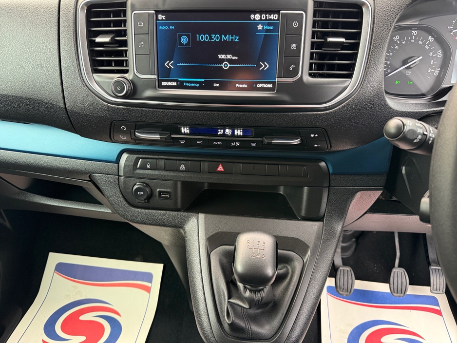 2019 Peugeot Traveller ACTIVE BLUE 1.5 HDI S/S**8 SEATER**NO VAT**ONE UK OWNER**FSH**MINT** €29,450