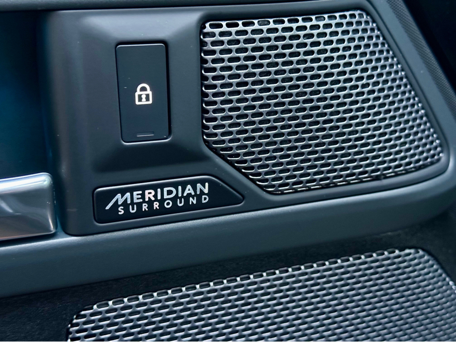 2023 Land Rover Defender ++HIGH SPEC++ 110 2.0 P400E X 404PS