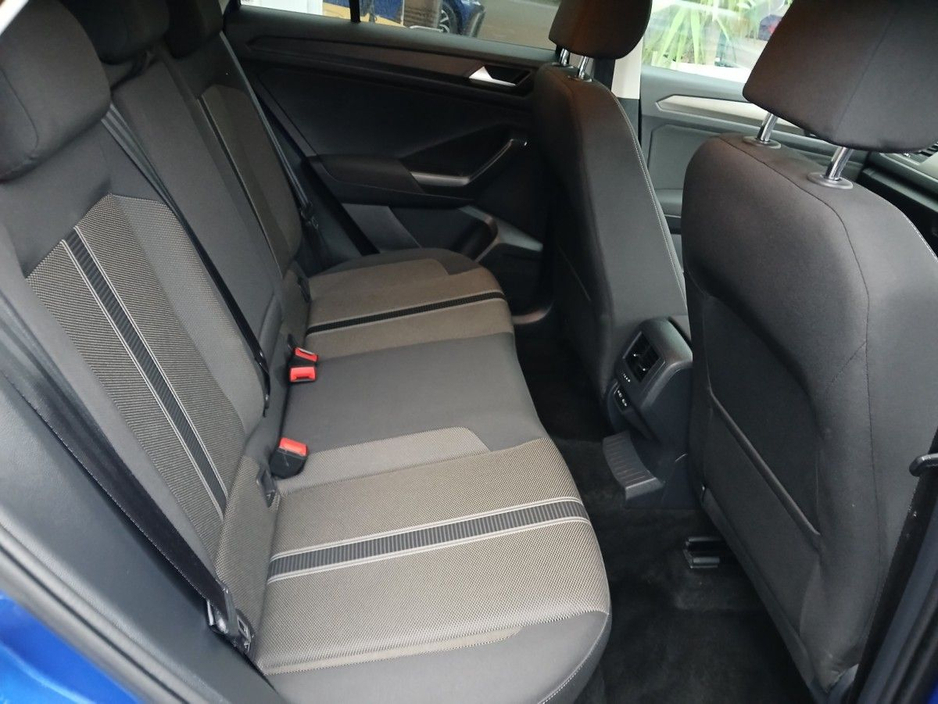 2021 Volkswagen T-Roc 1.0 TSI 110bhp Design, Ravenna Blue with Black Roof, Rear Camera. €23,900