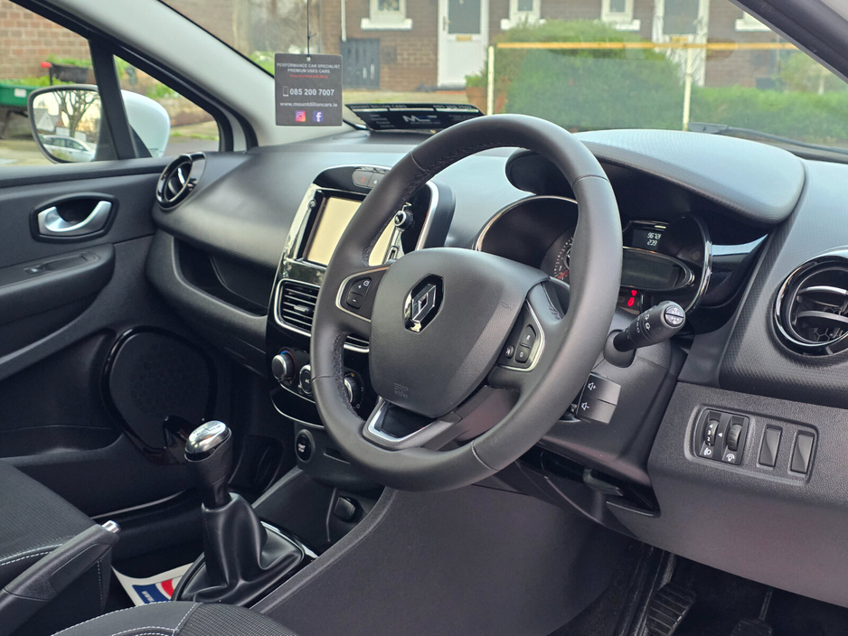 2017 Renault Clio 1.2 16V 75 DYNAMIQUE NAV €9,995