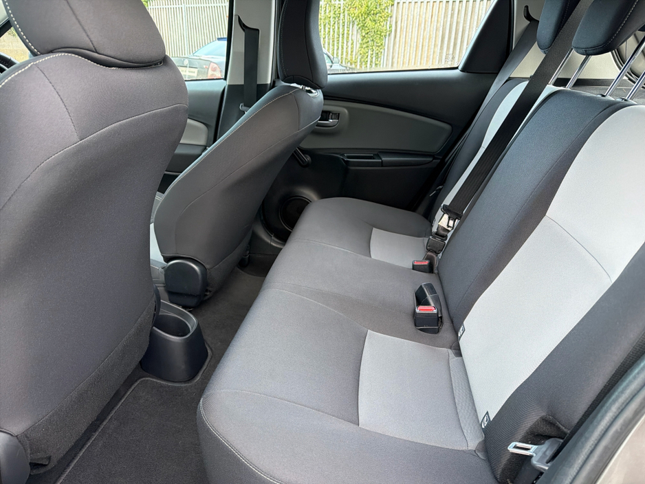 2018 Toyota Yaris 1.0 5DR LUNA // REAR CAMERA // BLUETOOTH // ALLOY WHEELS // FULL WARRANTY €15,945