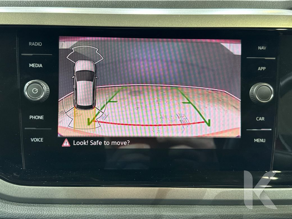 2022 Volkswagen Polo COMFORT LINE - 1.0L TSI AUTOMATIC - REVERSE CAMERA - CRUISE CONTROL €21,950