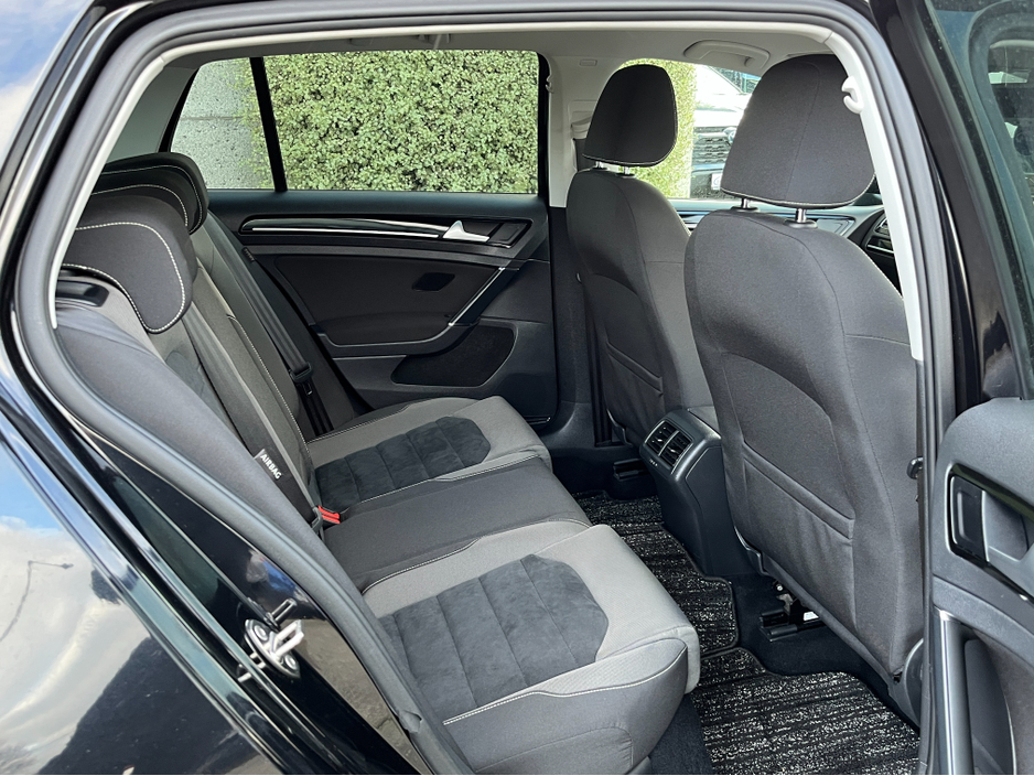 2015 Volkswagen Golf HIGHLINE AUTOMATIC 1.4 PETROL //LOW MILES//HIGH SPEC//KEYLESS ENTRY//REVERSE CAMERA//ADAPTIVE CRUISE CONTROL// €14,950