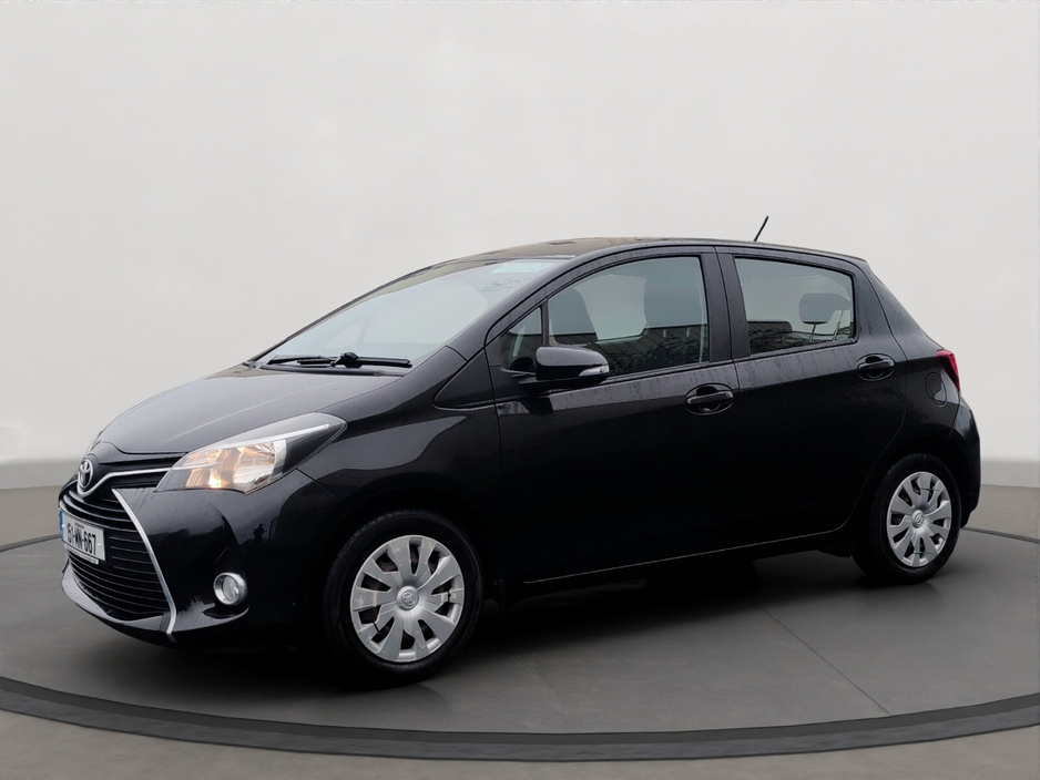 2015 Toyota Yaris 1.0 VVT-i 3Dr Luna €10,950