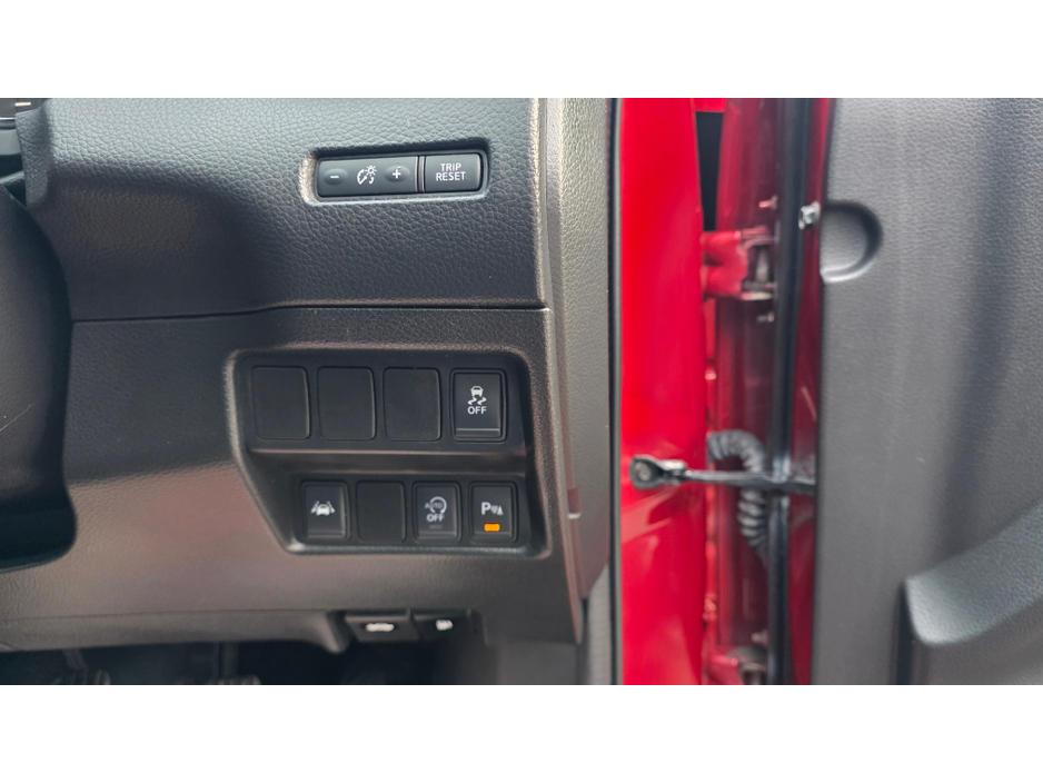 2014 Nissan Qashqai 2014 N-Tec AA Approved 1.2 Petrol €9,450