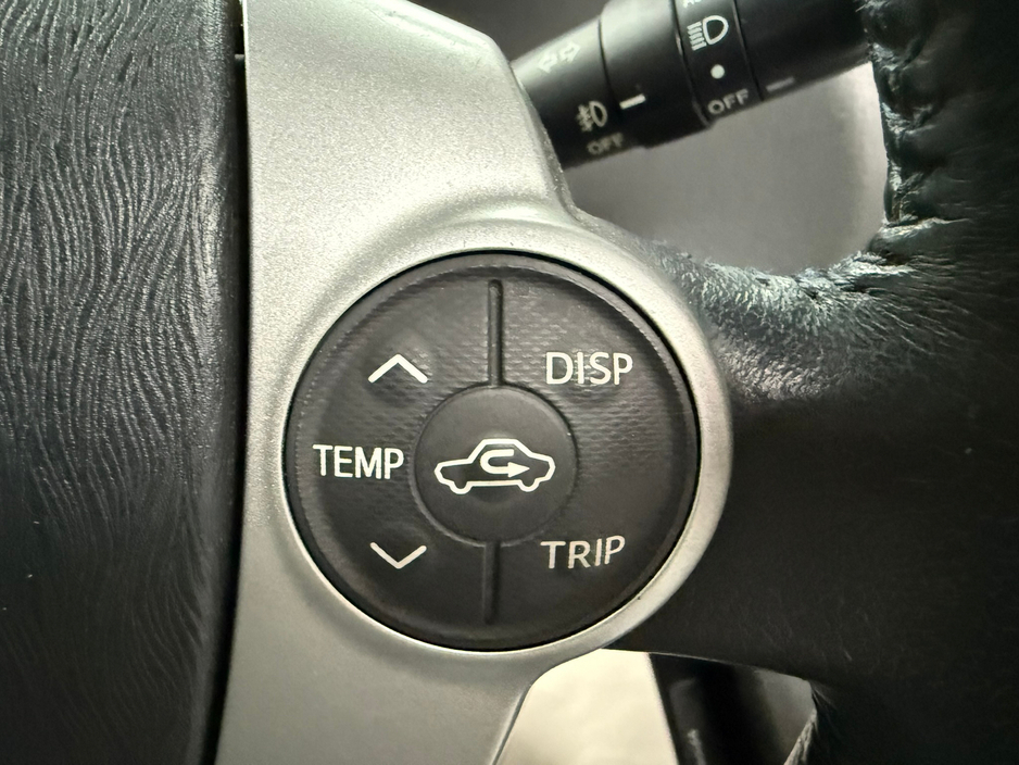 2013 Toyota Prius  €12,490