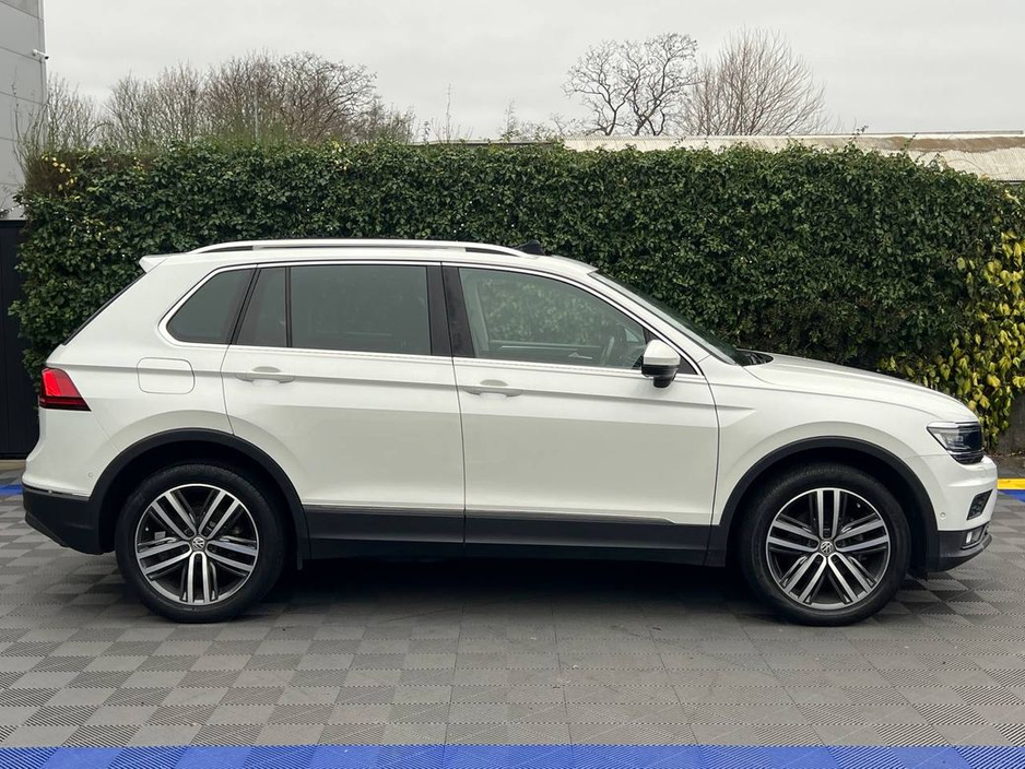 2020 Volkswagen Tiguan HIGHLINE 4MOTION 2.0 TDI // OPENING PAN ROOF // DIAMOND CUT ALLOYS // LEATHER HEATED SEATS €32,950