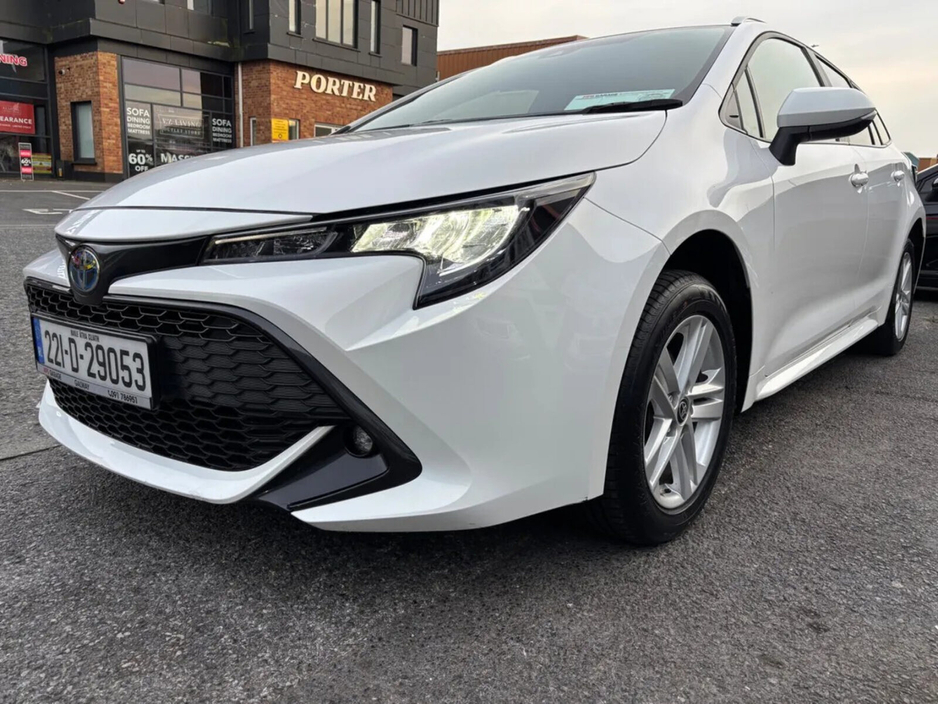2022 Toyota Corolla 1.8 Hybrid Luna Saloon €20,750