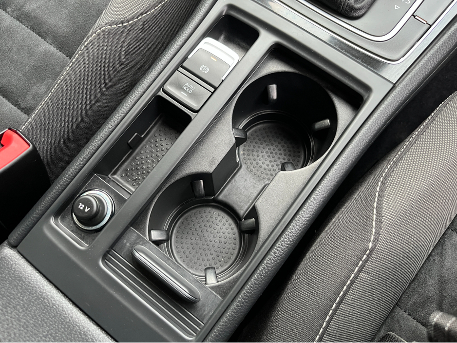 2014 Volkswagen Golf HIGHLINE AUTOMATIC 1.4 PETROL //ONLY 9668 MILES//REVERSE CAMERA//ADAPTIVE CRUISE CONTROL// €13,950