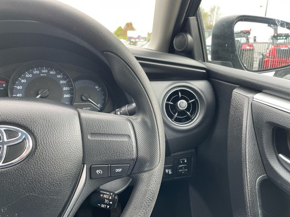 2017 Toyota Corolla *WAS €17,444 NOW €16,888* COROLLA 1.4 D4D TERRA €16,888