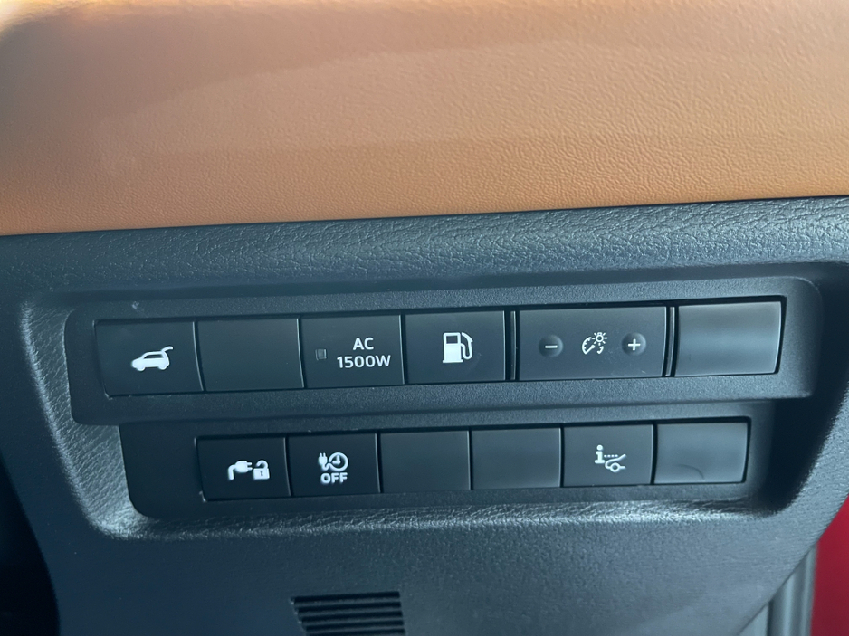 2023 Mitsubishi Outlander (New Model) HYBRID 2.4 PHEV 7 SEATER AUTOMATIC TOP SPEC MODEL www.bolandscarcentre.ie €39,900