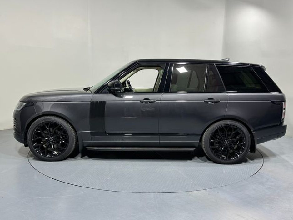 2020 Land Rover Range Rover Vogue P400e 202 €57,800