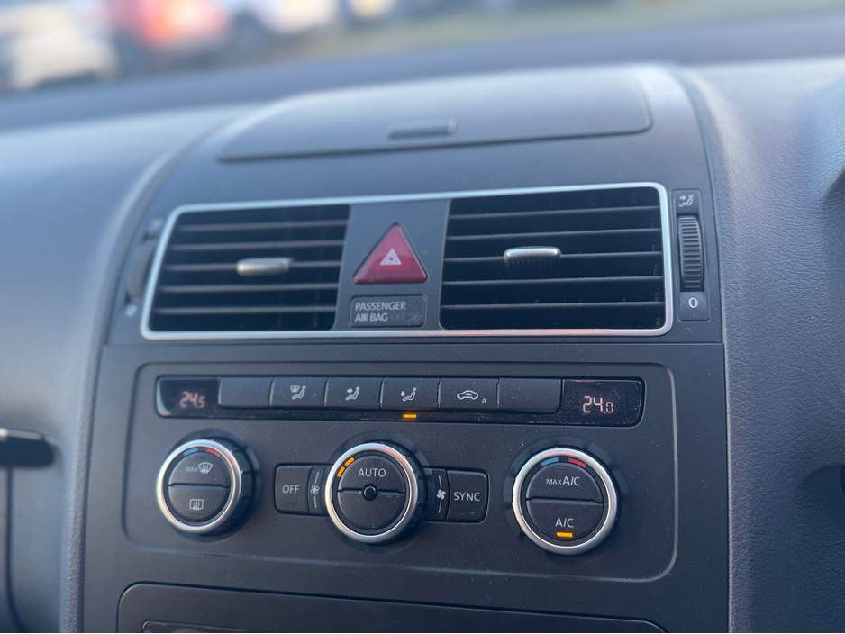 2014 Volkswagen Touran 1.4i HIGHLINE... AUTOMATIC...2 KEYS €11,950