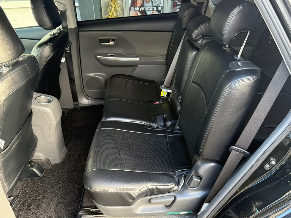 2013 Toyota Prius  €11,990