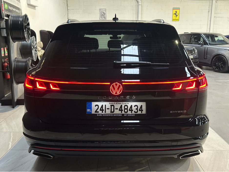 2024 Volkswagen Touareg 3.0 V6 TSIe  ELEGANCE 381PS €72,950