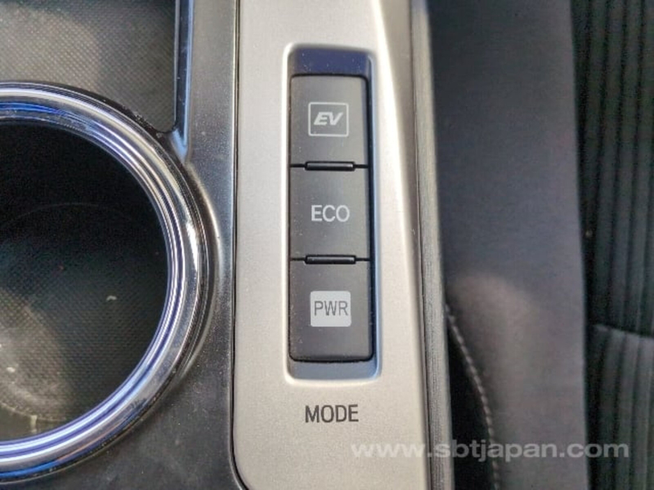 2016 Toyota Prius  €16,000