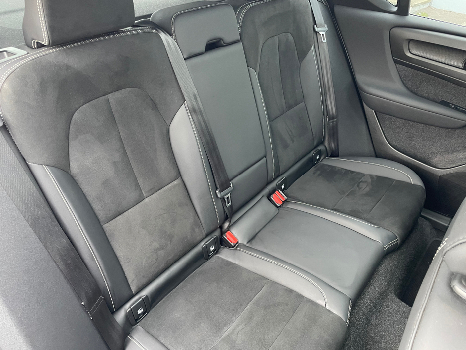 2022 Volvo XC40 ULTIMATE - 69KW BIGGER BATTERY - APPLE PLAY - 120TAX - NEW NCT €28,750