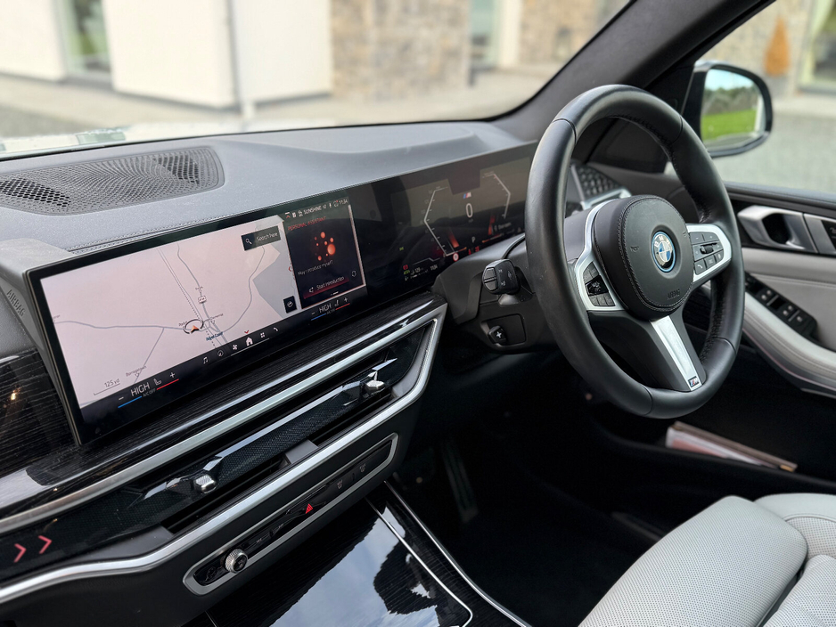 2024 BMW X5 xDrive45e M Sport €87,990