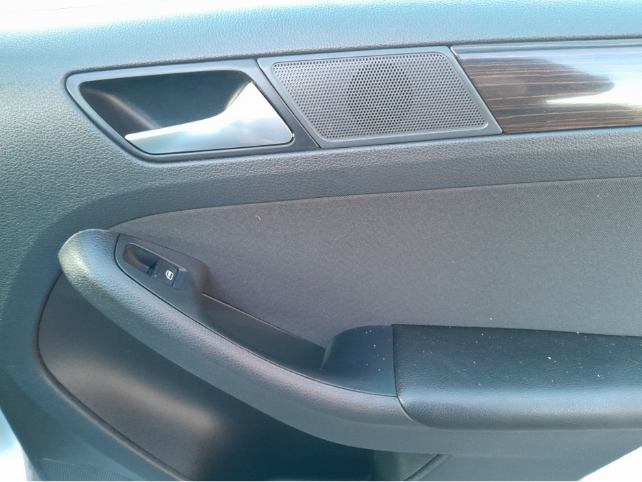 2016 Volkswagen Jetta CL 2.0 TDI MANUAL 5SPEED 110BHP 4DR €8,950