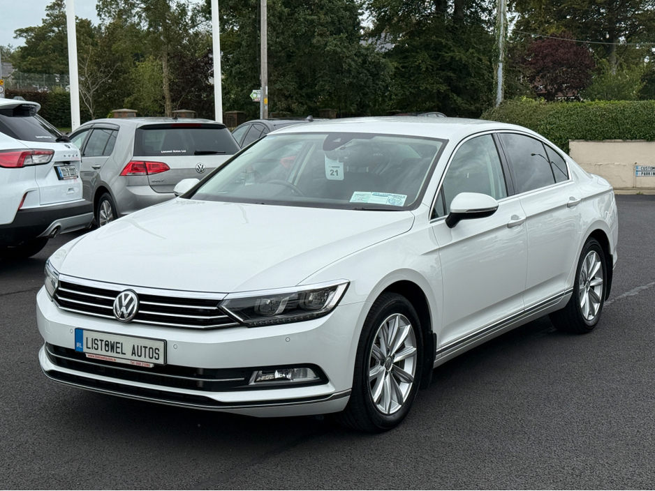 2017 Volkswagen Passat ELEGANCE 1.4 SALOON AUTOMATIC * REAR VIEW CAMERA, PARKING SENSORS FRONT & REAR, ADAPTIVE CRUISE CONTROL, PADDLE SHIFT, 3 STAGE HEATED SEATS, HALF ALCANTARA SEATS, ELECTRIC SEATS DRIVERS SIDE* €18,950