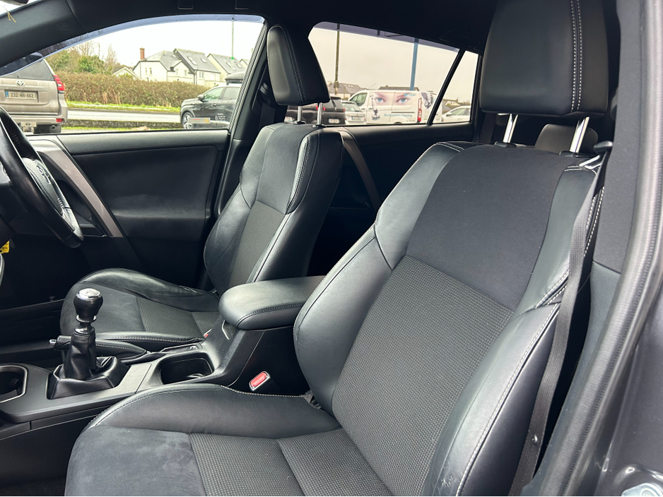 2016 Toyota Rav4 2.0 D-4D LUNA SPORT.  FINANCE AVAILABLE. TRADE IN WELCOME. www.nangleharris.ie. ALL CARS CHECKED WITH MOTORCHECK.IE CALL 01 5620011 €12,900