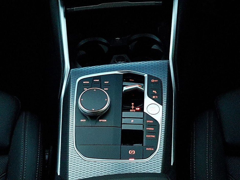 2025 BMW 3 Series 330e M Sport Touring €54,995