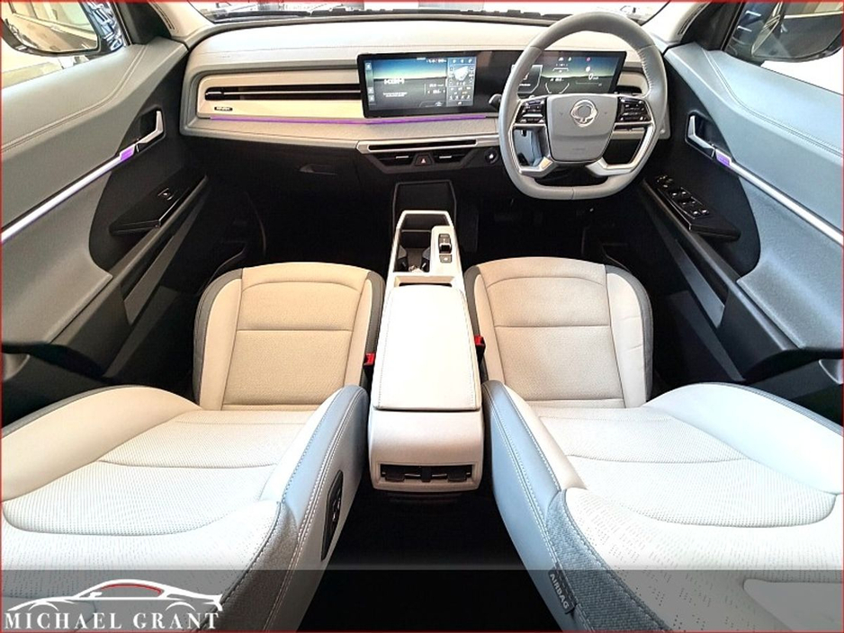 2025 KGM TORRES EVX 73.4 kWh ELECTRIC HUGE SPEC 10 YEAR/1 MILLION KMS WARRANTY €43,950
