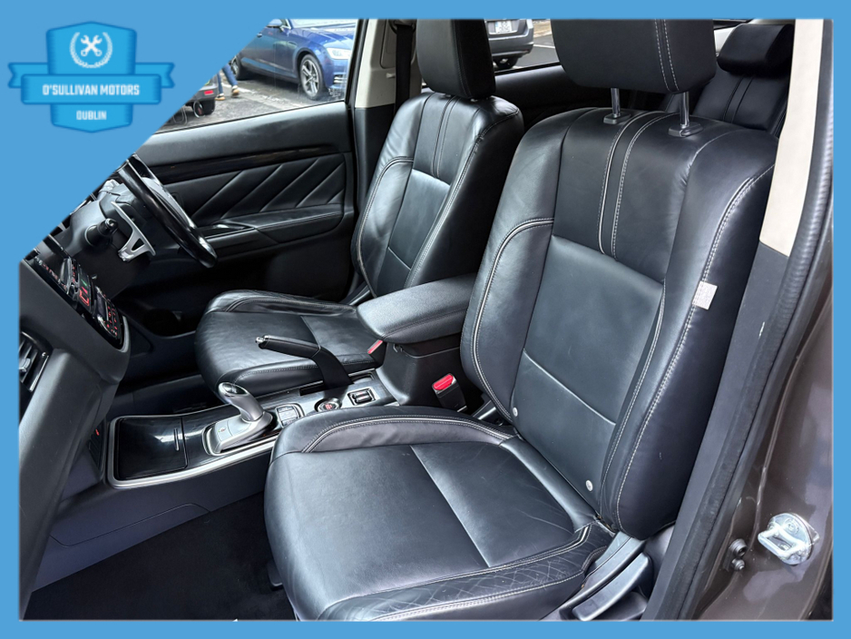2016 Mitsubishi Outlander / 2016 / 2.0 HYBRID / AUTOMATIC €8,999