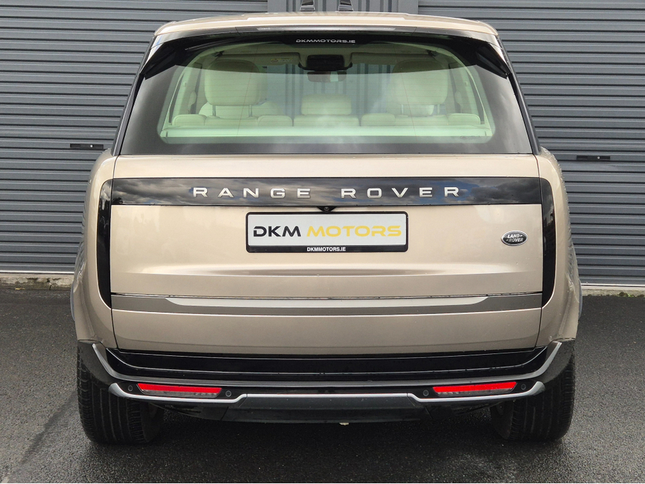 2023 Land Rover Range Rover SE P440E HYBRID €109,995
