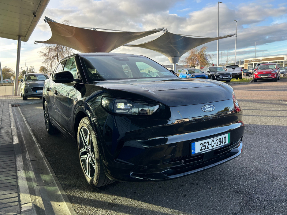 2025 Ford Capri PREMIUM EXTENDED RANGE €44,950
