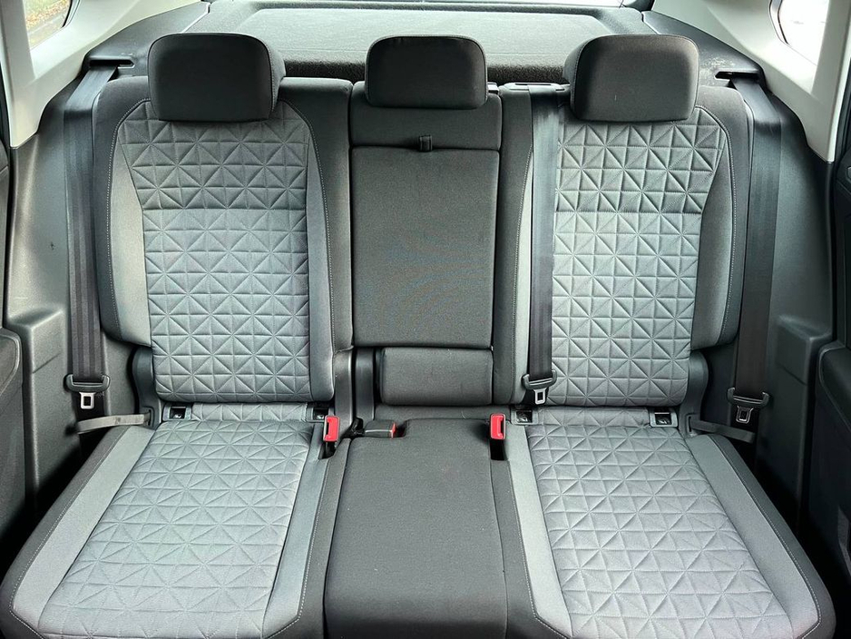 2022 Volkswagen Tiguan LIFE 1.4 TSI PLUG-IN HYBRID // FULL SERVICE HISTORY // APPLE CARPLAY/ANDROID AUTO // ADAPTIVE CRUISE CONTROL €28,950