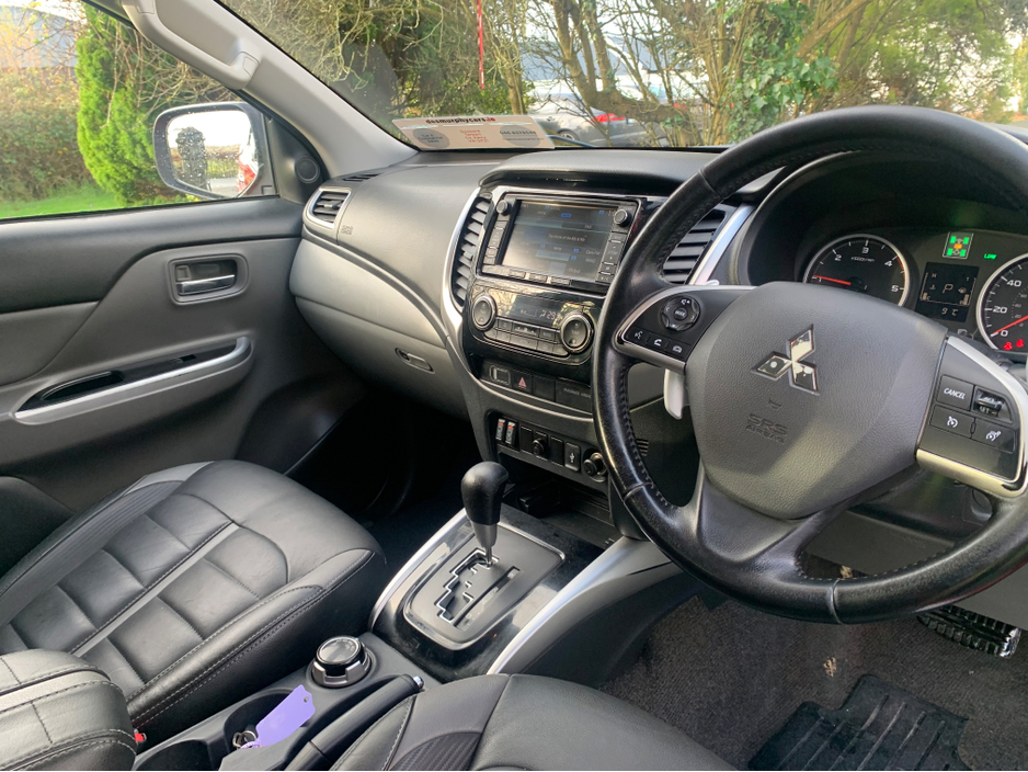 2015 Mitsubishi L200 DID BARBARIAN DCB 4DR 2.5 CR 4WORK €15,995