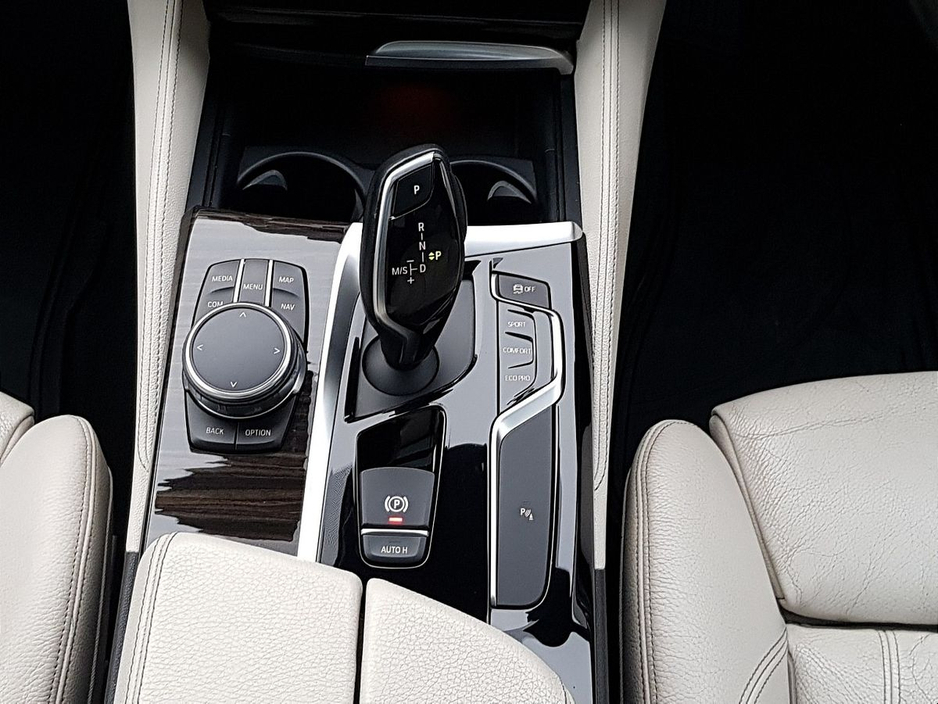 2017 BMW 5 Series 520d M Sport €29,995