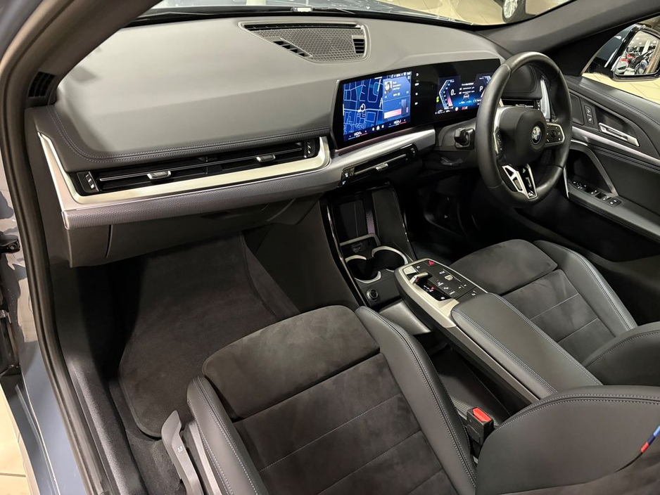 2025 BMW X1 25e M-SPORT PRO X-DRIVE=ONLY 8000 MILES//HUGE SPEC//AS NEW=BMW WARRANTY UNTIL 02/2028=TAILORED FINANCE PACKAGES INCL PCP AVAILABLE=TRADE IN'S WELCOME €52,995