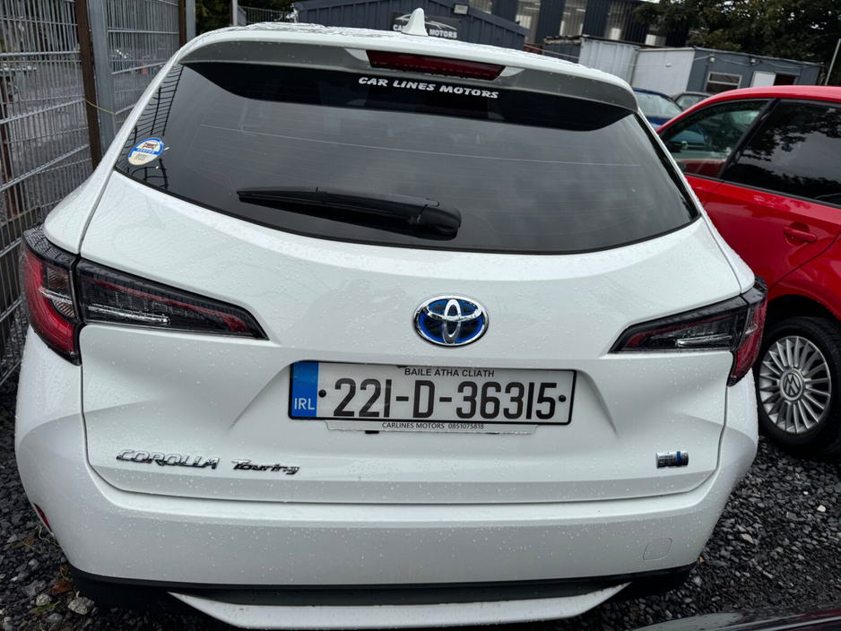 2022 Toyota Corolla 1.8 Hybrid Luna Hatchback €19,999