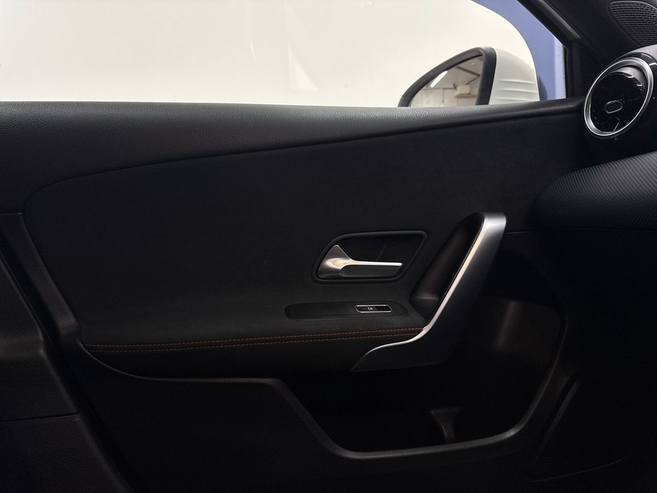 2019 Mercedes-Benz A Class A 180 d AMG LINE A/T | Reversing Camera, Sports seats €25,950