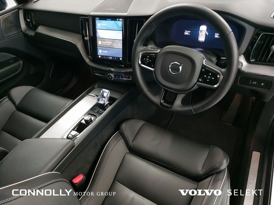 2025 Volvo XC60 Plus Black Ed T6 PHEV €577pm €65,495