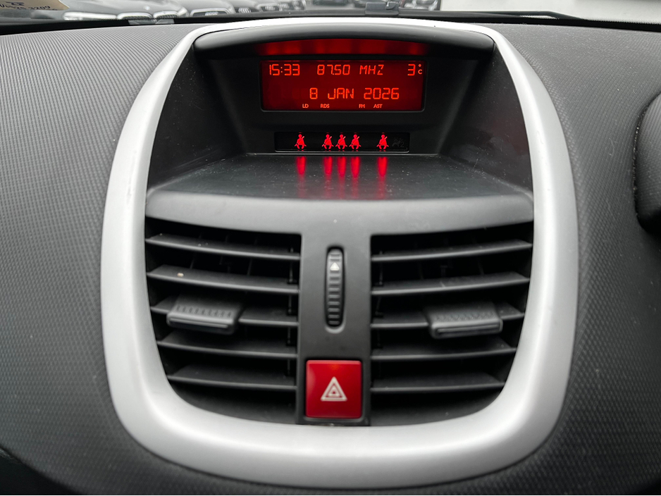 2011 Peugeot 207 1.4 SE 94 BHP LOW KM €2,900