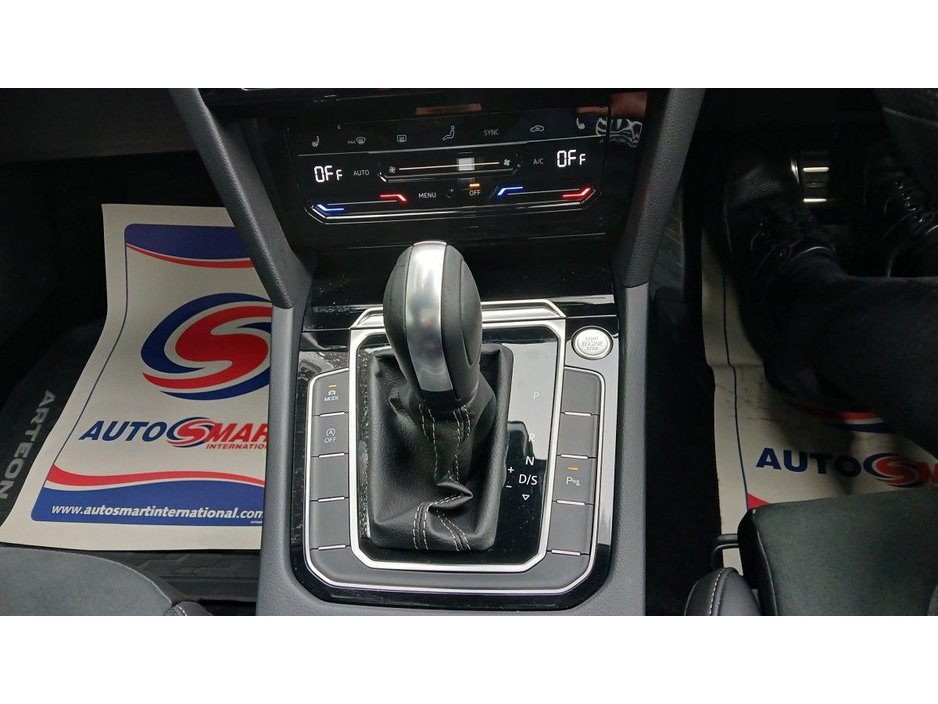 2025 Volkswagen Arteon 2.0TDI D7F 150HP R-LINE SHOOTING BRAKE, LAPIZ BLUE. €54,950