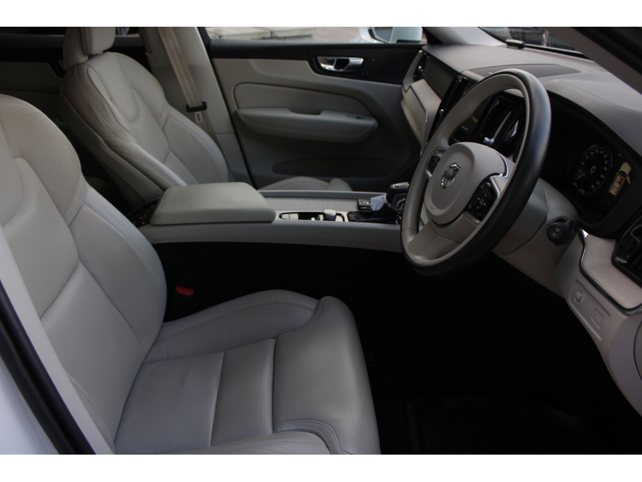 2020 Volvo XC60 2.0D4 INSCRIPTION 5DR ESTATE AUTO // 1 OWNER CAR // AS NEW CONDITION THROUGHOUT // BUY WITH CONFIDENCE AA AND SIMI APPROVED DEALER 2025 // FINANCE ARRANGED // €35,950