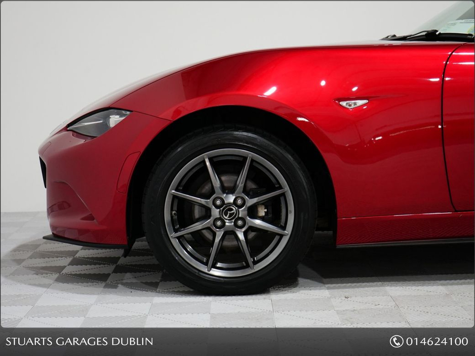 2017 Mazda MX-5 *SOLD DEPOSIT TAKEN*1.5P GT ROADSTER IN SOUL RED CRYSTAL WITH BLACK LEATHER. HEATED SEATS, 17” SMOKED ALLOYS, KEYLESS ENTRY, LANE DEPARTURE WARNING, B