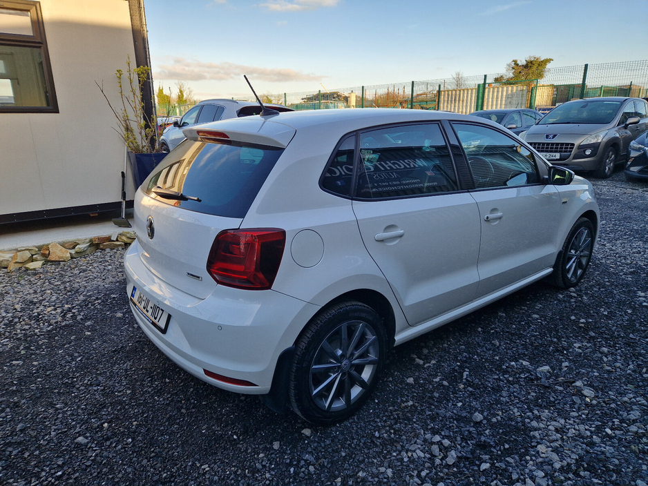2016 Volkswagen Polo 1.0 5DR 75HP Lounge €10,950