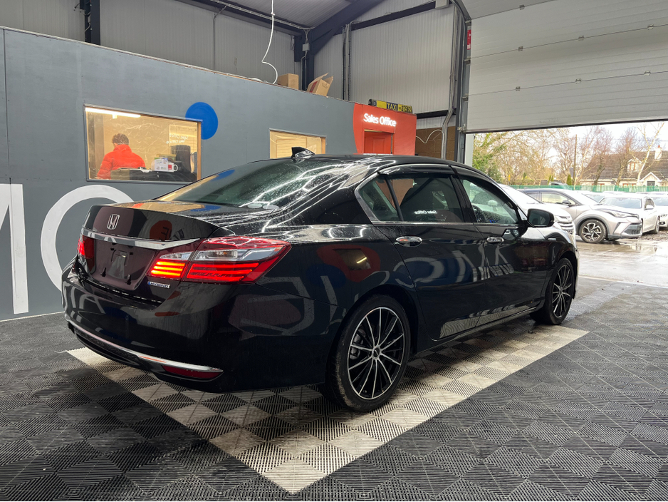 2019 Honda Accord €21950 2019 HONDA ACCORD HYBRID LX 2.0 AUTOMATIC / ELECTRIC SEATS / CRUISE CONTROL / REVERSE CAMERA €21,950